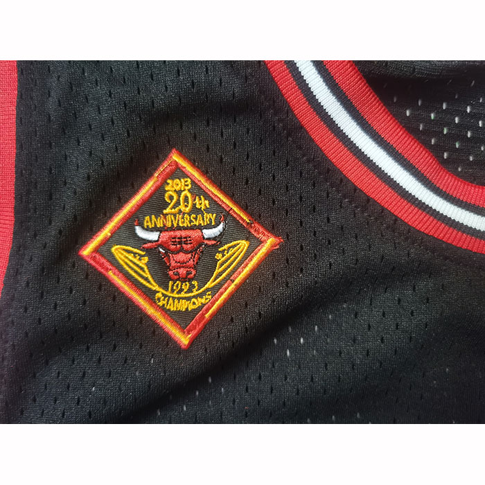Camiseta Chicago Bulls Michael Jordan NO 23 Reload Mitchell & Ness 1997-98 Negro